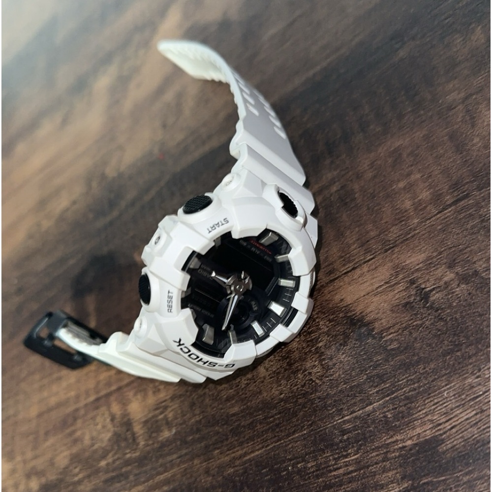 g shock quartz watch